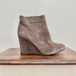 Y2K taupe suede wedge boot size 9